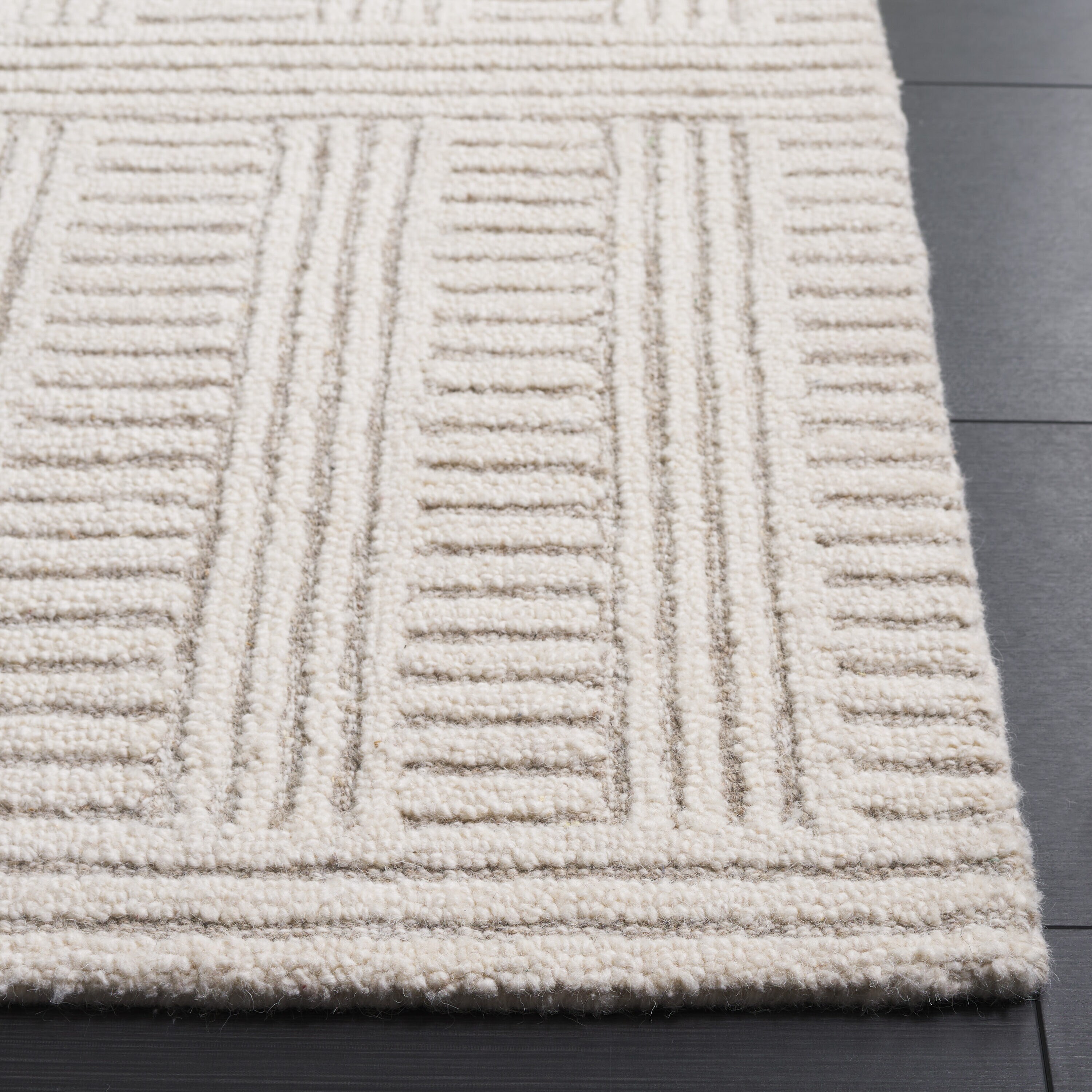 Safavieh HVT601A-4 rugs - View #3