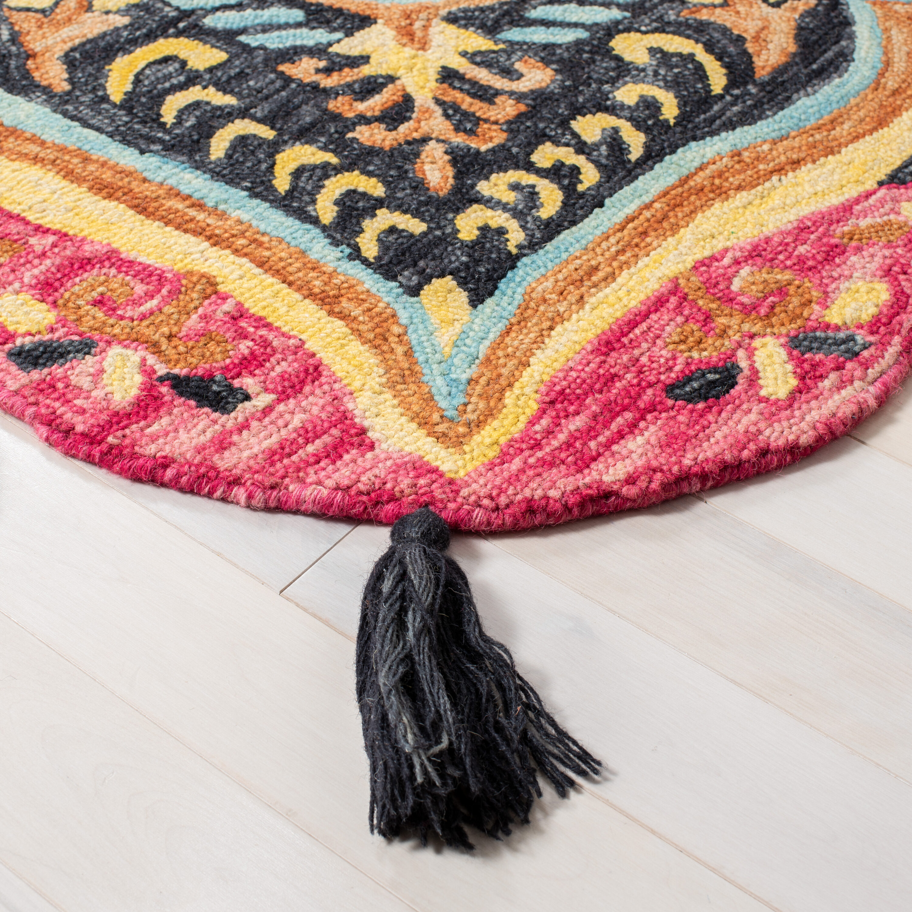 Safavieh NOV573V-5R rugs - View #3