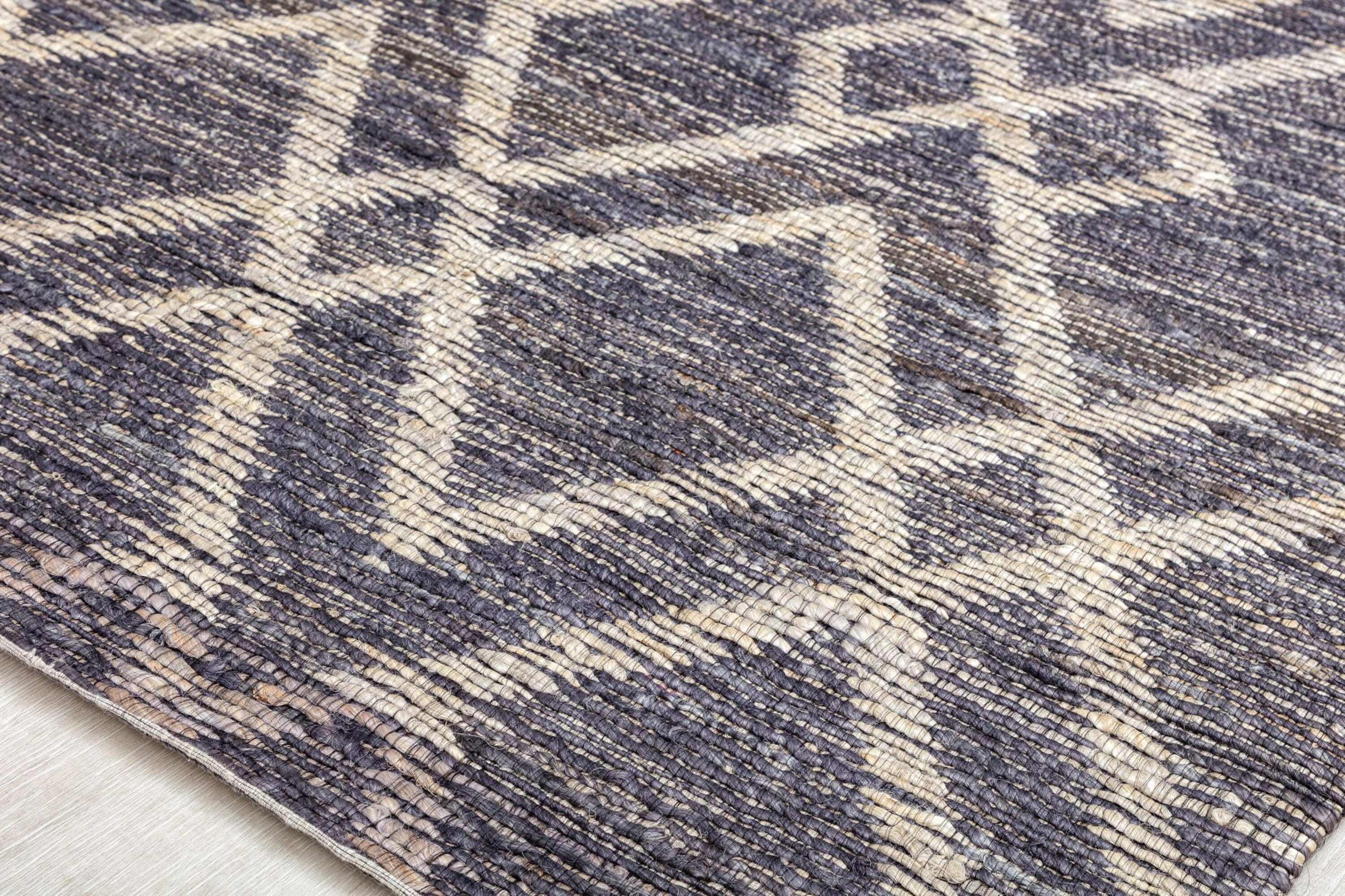 Handmade Blue and Cream Wool Diamond Pattern Area Rug 5' x 7'