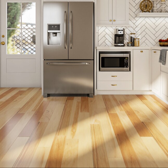 Bruce Nature of Wood Platinum Country Natural Hickory 5-in W x 1/2-in T x Varying Length Smooth/Traditional Engineered Hardwood Flooring (28-sq ft / Carton)
